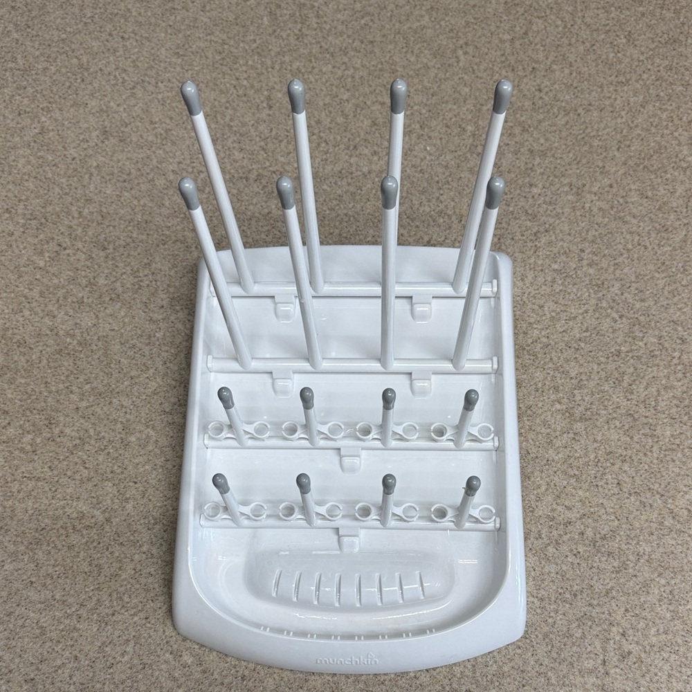 Munchkin White and Gray Bottle Drying Rack